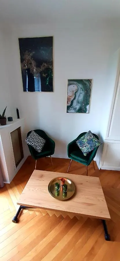 Studio 3 Etoiles Le 102, Aix Les Bains Centre Thermes Palace Le Beau Site Aix-les-Bains 0*,  France